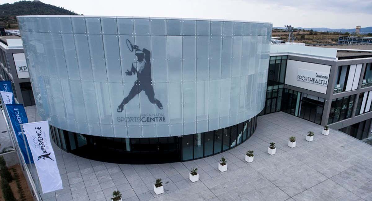 Vista exterior de la academia de Rafa Nadal. /RAFA NADAL ACADEMY