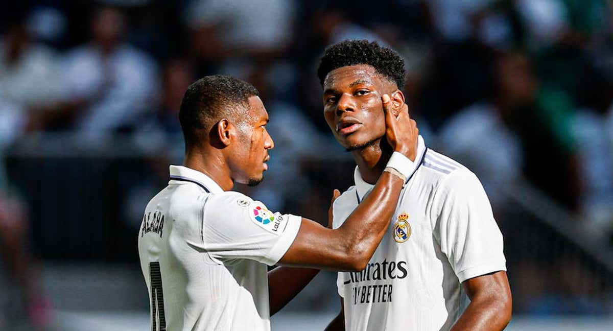 David Alaba y Aurélien Tchouaméni, en un partido del Real Madrid. /Getty