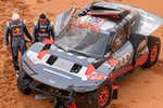 Un whatsapp tranquilizador seguido por 12 horas de caos: así se precipitó el abandono de Sainz en el Dakar