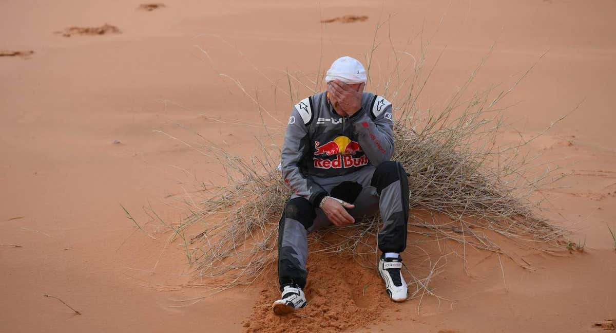 Carlos Sainz abandona el Dakar.