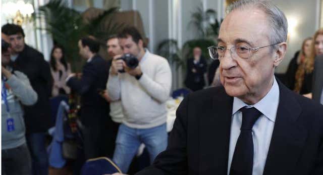 El palco del Real Madrid en Riad: sin Florentino pero con Solari