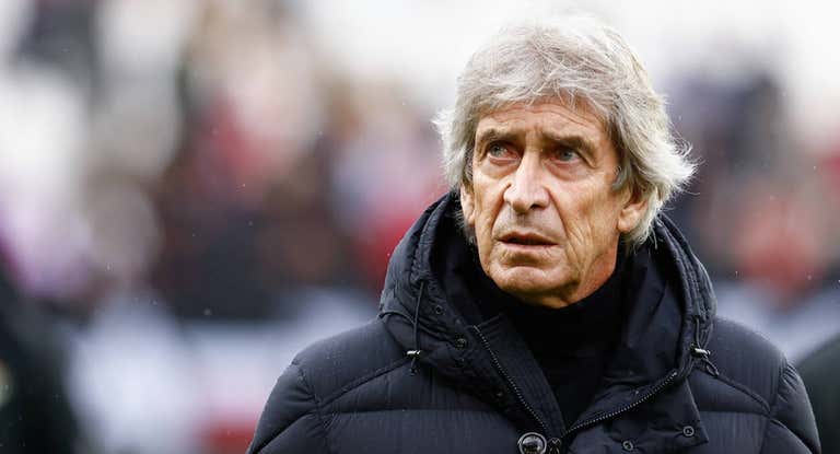 Manuel Pellegrini, antes de un partido.
