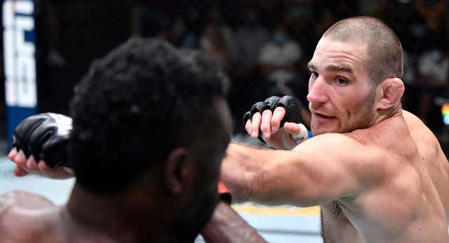 La UFC empieza el 2023 con susto y un protagonista capicúa