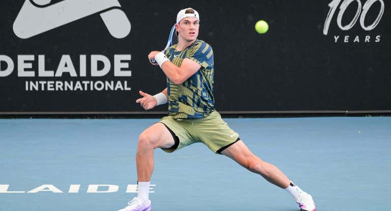 Jack Draper, durante el torneo de Adelaida previo al Open de Australia 2023.