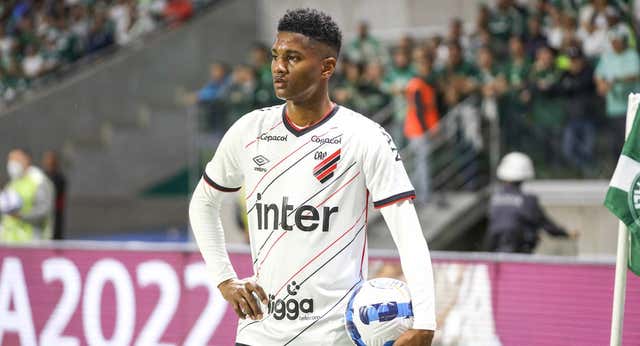 El Betis hace oficial el fichaje de Abner
