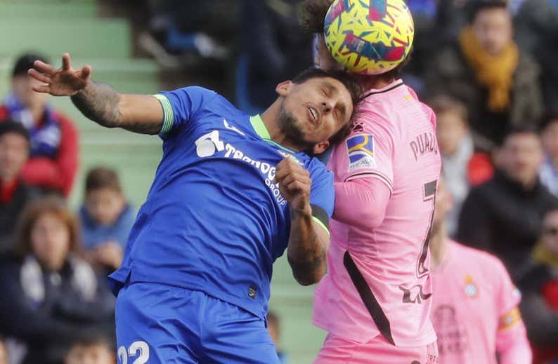 Joselu y Puado asaltan el Coliseum