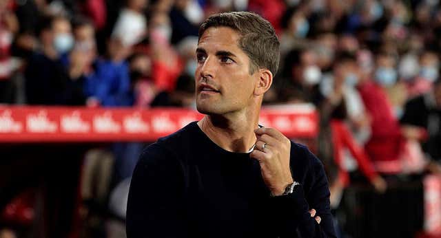 Robert Moreno: «Disfruté tanto entrenando al cadete de ‘L’Hospi’ como a la Selección»