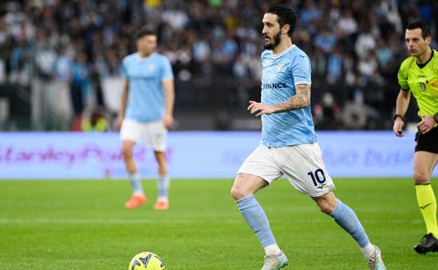 Luis Alberto, en acción durante un encuentro con la Lazio.  REUTERS