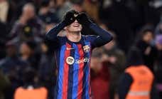 El Barça gana con lo justo y acorrala a Quique