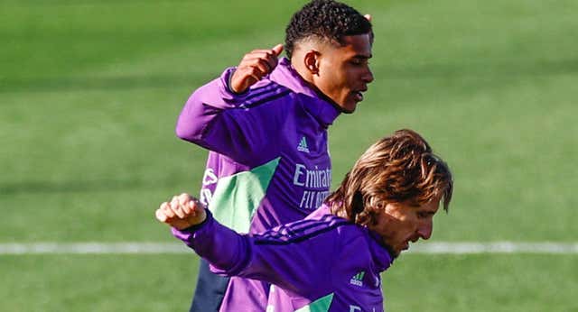 El Shakhtar quiso recuperar a Vinicius Tobías en diciembre