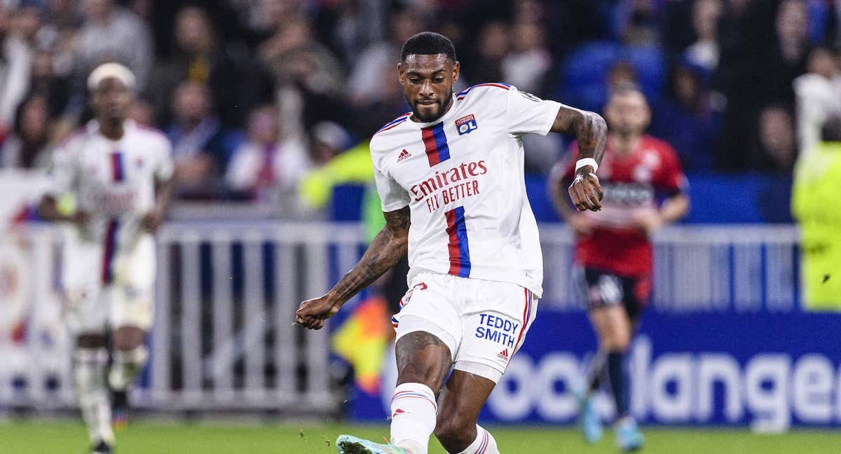 Reine-Adélaïde en un partido del Lyon.