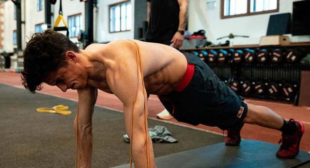 Así es el entrenamiento de Marc Márquez para llegar preparado a la temporada de MotoGP 2023