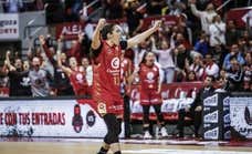 Vega Gimeno, ante el reto de la profesionalización: «Con las futbolistas se ha visto mucha unión, eso nos ha faltado»