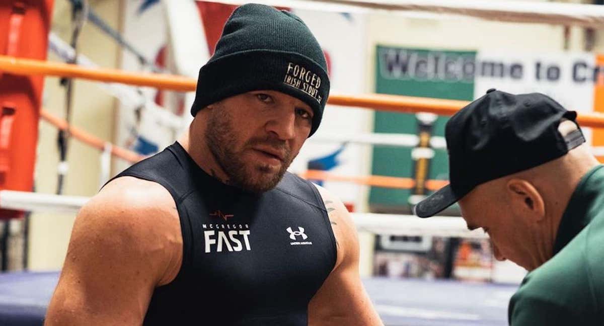 Conor McGregor preparándose para un entrenamiento.