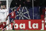 Chimy y Abde prenden Pamplona y congelan al Sevilla