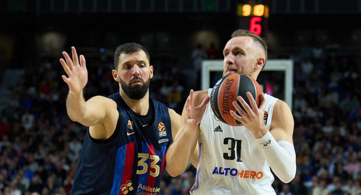 Mirotic y Musa, en una acción del encuentro. /GETTY IMAGES