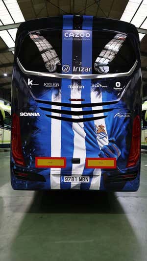 El autobús negro con el que la Real Sociedad intimida a los rivales
