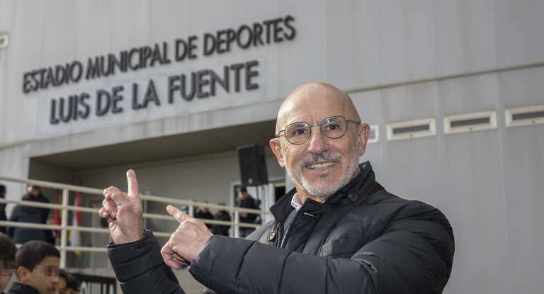 Luis de la Fuente, en la inauguración de su estadio.