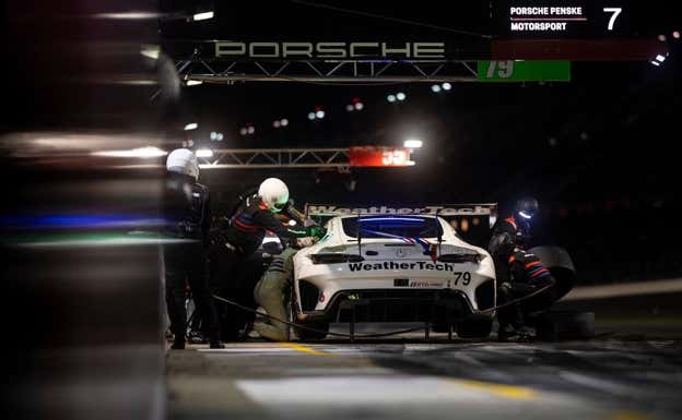 El Mercedes-AMG GT3 de Dani Juncadella, Jules Gounon, Cooper MacNeil y Maro Engel en las 24h de Daytona.  AFP
