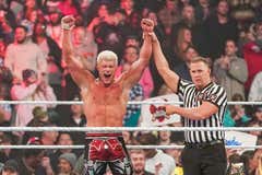 Rhodes pone su mira en WrestleMania y carga contra Reigns