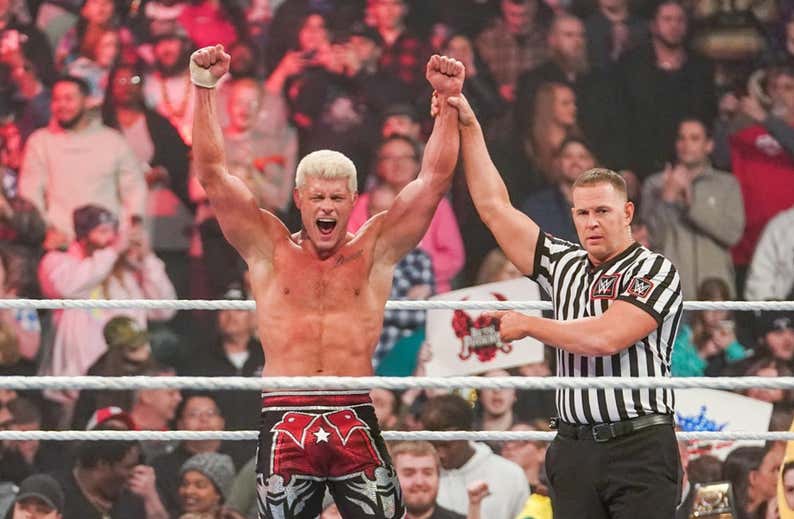 Rhodes pone su mira en WrestleMania y carga contra Reigns