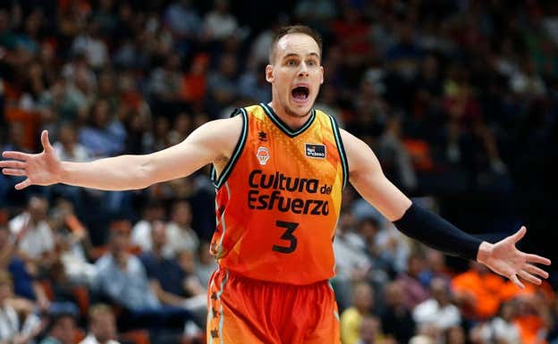 KLEMEN PREPELIC PROTESTA UNA ACCIÓN  ACB PHOTO