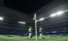El césped del Bernabéu, peor que nunca durante el Real Madrid - Valencia