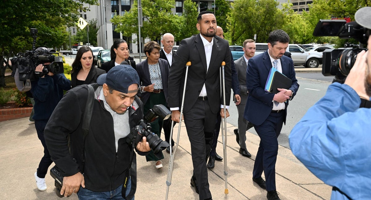 Nick Kyrgios, a su salida del juzgado en Canberra.