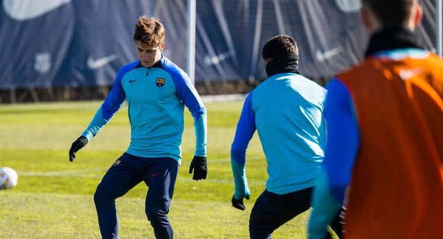 Xavi amplía el plan de Pablo Torre y le abre la puerta del filial