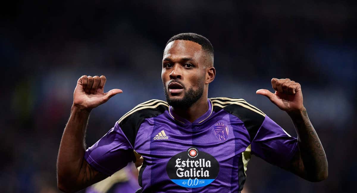 Cyle Larin celebra un gol con el Valladolid./EUROPA PRESS