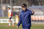 Miguel Ángel Angulo arrasa con el filial mientras el primer equipo hace aguas