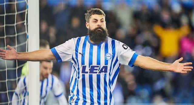El salto de la rana y el búfalo: el Levante aprovecha el triunfo del Alavés para llegar al ascenso directo