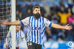 El Levante aprovecha el triunfo del Alavés para llegar al ascenso directo