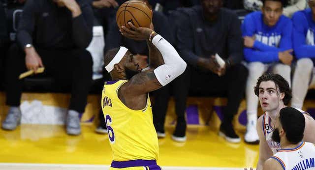 LeBron James se convierte en el máximo anotador de la historia de la NBA
