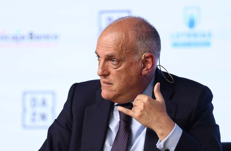 LaLiga reforzará los directores de partido en encuentros de alto riesgo por violencia y racismo