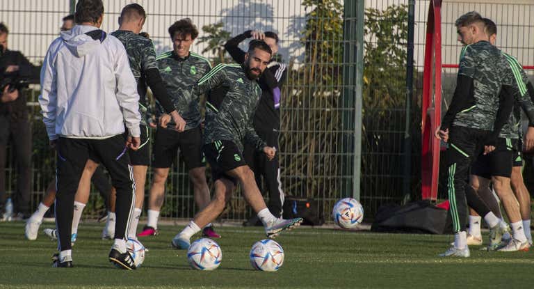 Dani Carvajal, durante el último entrenamiento del Real Madrid en Marruecos.
