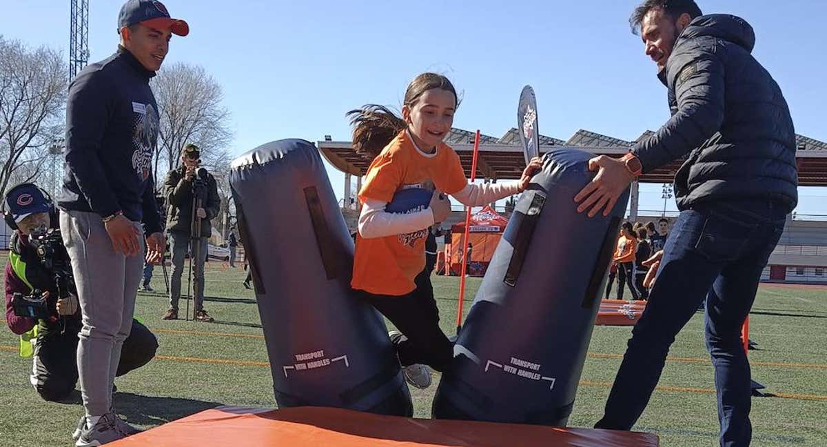 Una de las participantes del clinic organizado por los Chicago Bears /Chicago Bears