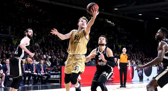 El Barça tritura a la Virtus de Scariolo y muestra su mejor versión para la Copa