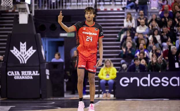 Michael Caicedo, con el Covirán Granada.  ACB MEDIA/FERMÍN RODRÍGUEZ