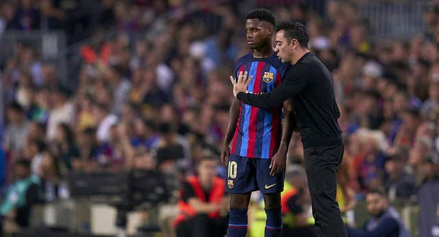 Xavi se enfada por los rumores sobre Ansu: «No sé qué hacemos hablando de ventas e historias raras»