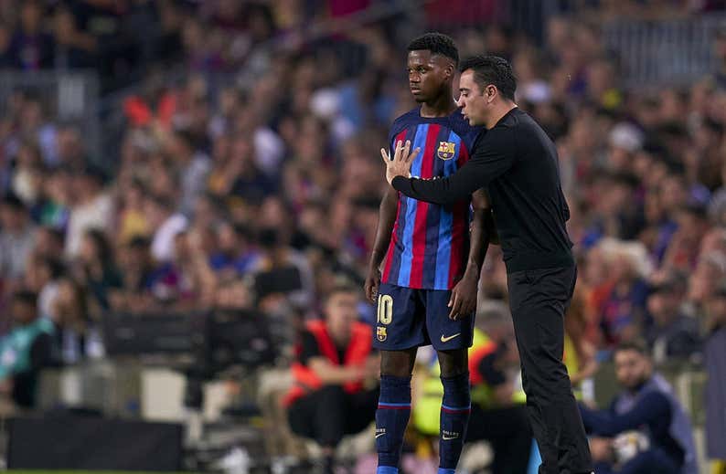 Xavi se enfada por los rumores sobre Ansu: «No sé qué hacemos hablando de ventas e historias raras»