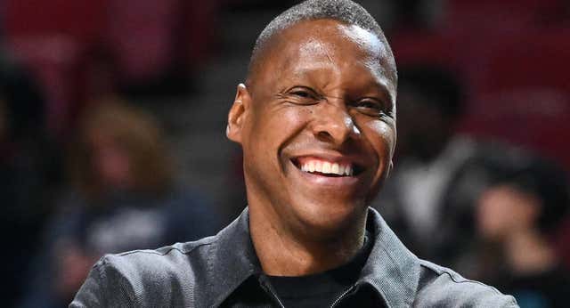 El farol de Masai Ujiri: los Raptors, supuestos vendedores, terminaron reforzándose en el mercado