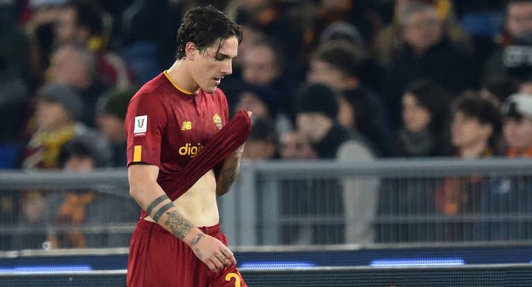 Zaniolo durante un partido con la Roma.