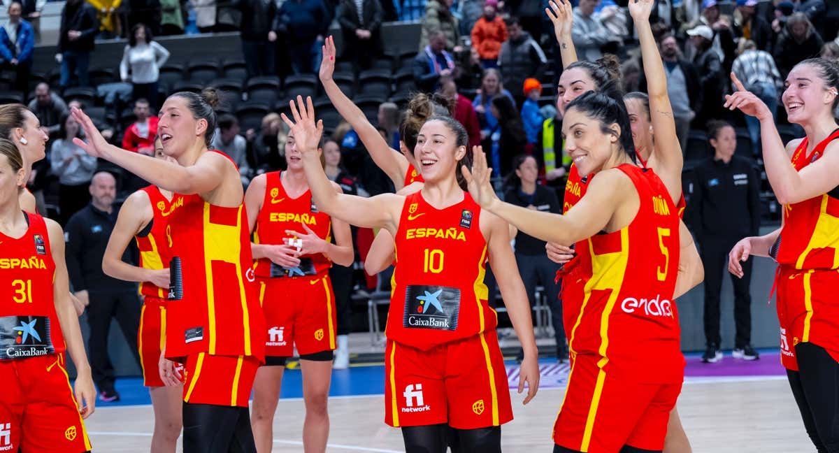 España celebra su última victoria en la fase clasificatoria al EuroBasket 2023. /FEB