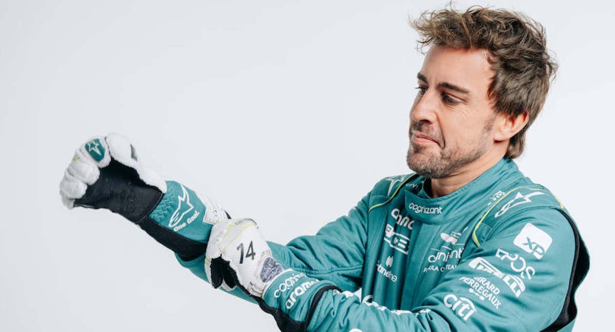 Fernando Alonso, en la sesión de fotos de Aston Martin para la F1 2023. /Aston Martin