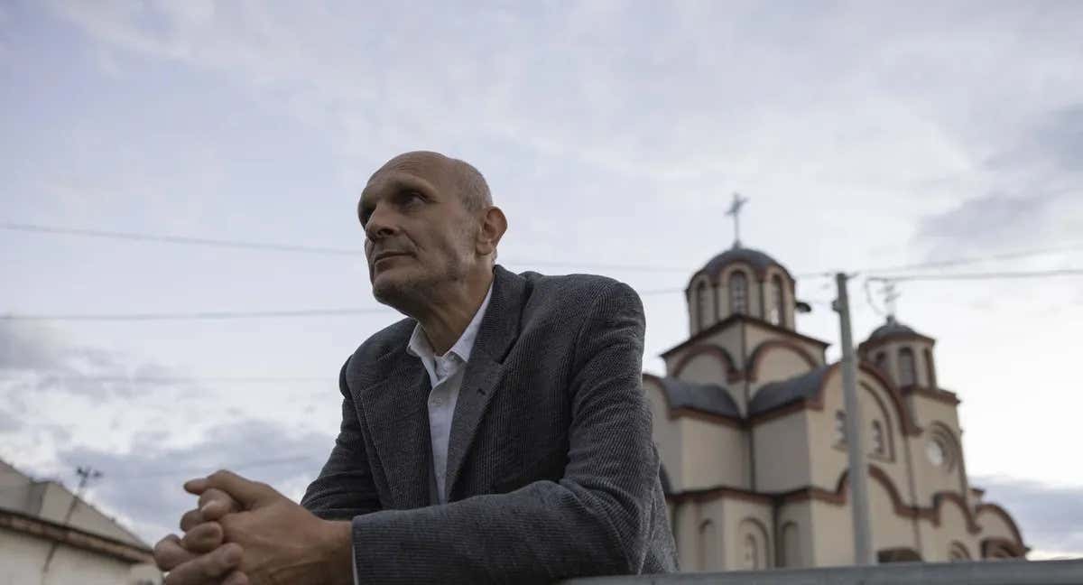 Spasic posa para Relevo en Kragujevac. /Salvador Fenoll