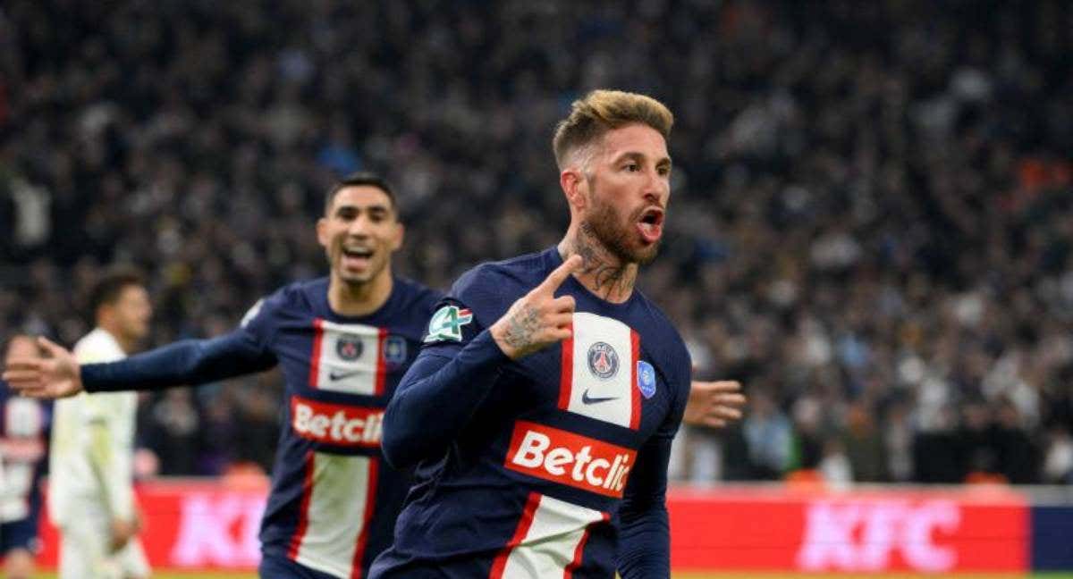 Sergio Ramos celebra un gol con el PSG en la eliminatoria de Copa ante el Marsella. /AFP