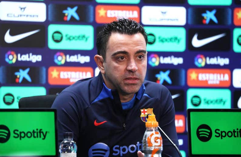 Xavi: "Siempre analizamos a los árbitros, hace años que lo tratamos a nivel interno"