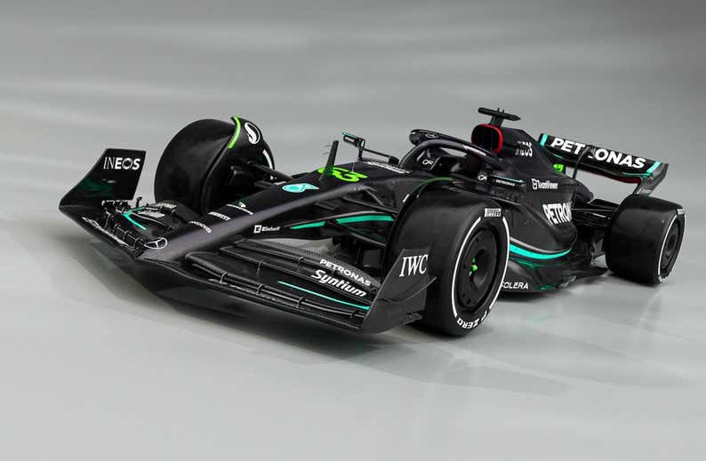 Mercedes apuesta por el negro carbono para aligerar su nuevo F1