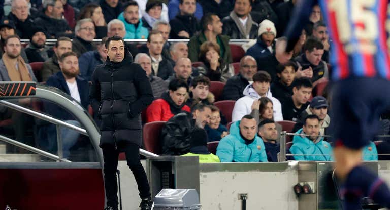 Xavi, durante el encuentro ante el United.